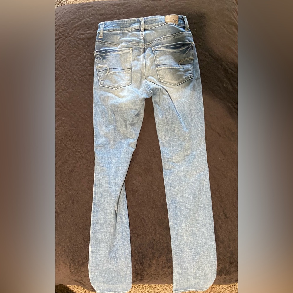 American Eagle light wash jeans size 2